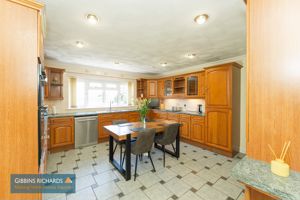 Kitchen- click for photo gallery
